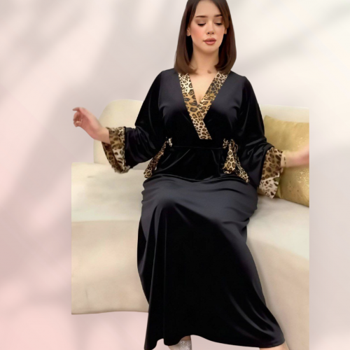 عبايه قطيفه اسود في تايجر 