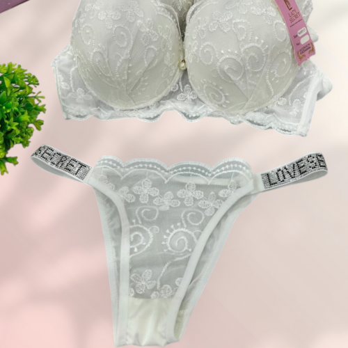 طقم داخلى ابيض 