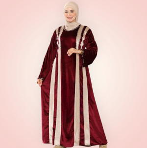 عبايه مخمل بالون الاحمر الداكن  بعمودين من البيج 