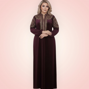 عبايه قطيفه تطريز على الصدر ذهبي