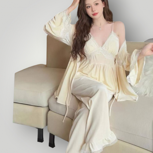 بجامه اوف وايت ٣ قطع 