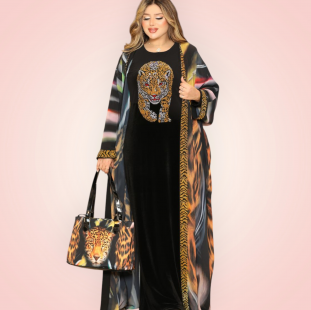 عبايه بشت ٤ قطع بطابع تايجر 